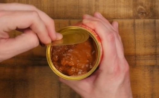 Open the Can of Nalley Chili