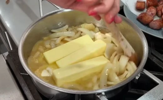 Add Aromatics and Vegetables